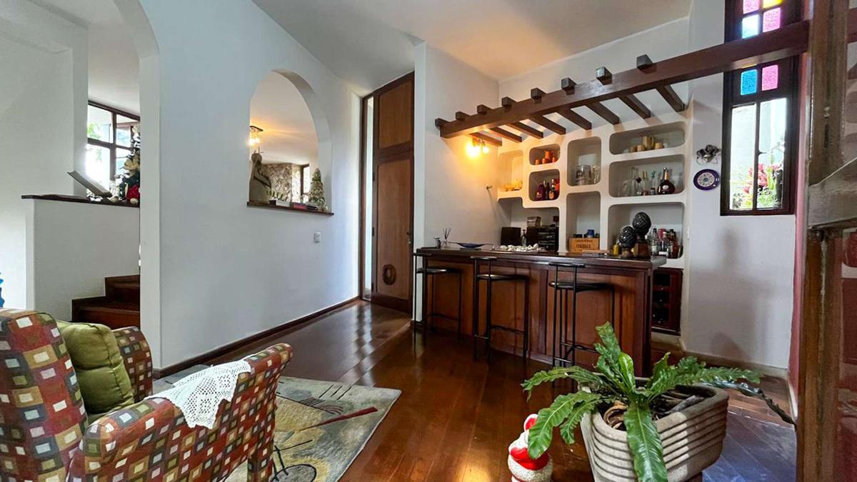 Casa, São Lucas, 4 Quartos, 5 Vagas, 3 Suítes