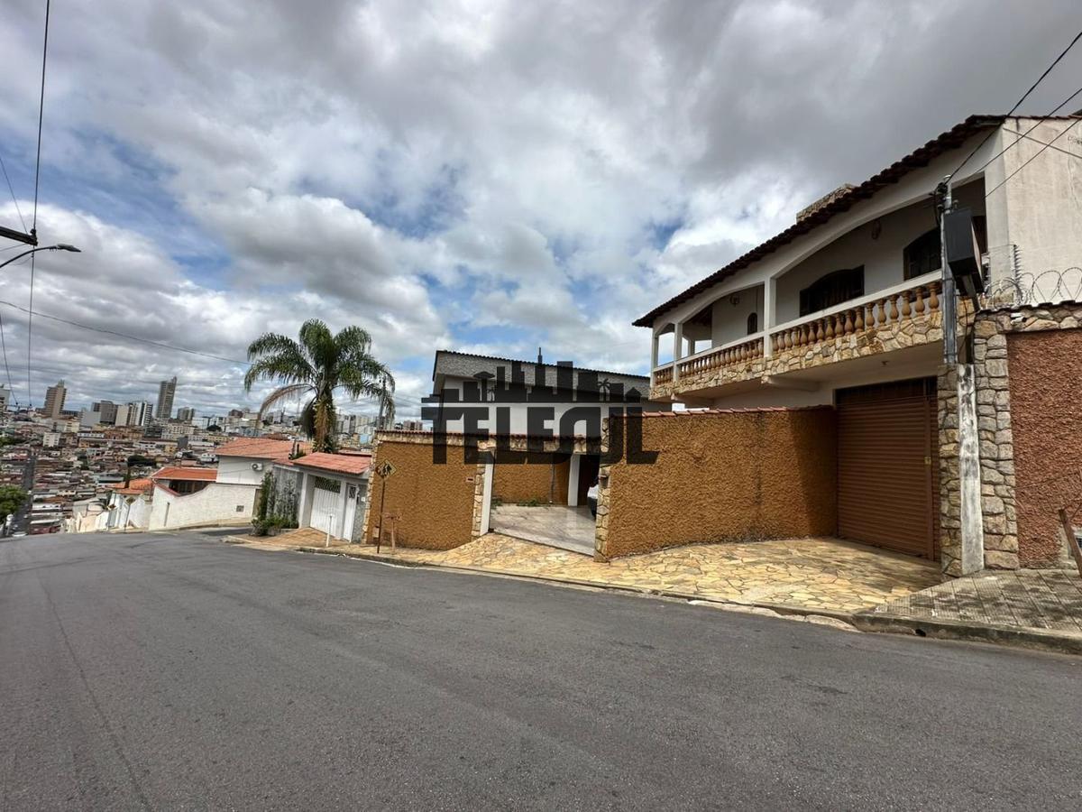 Casa, Vila Registânea, 3 Quartos, 5 Vagas, 1 Suíte