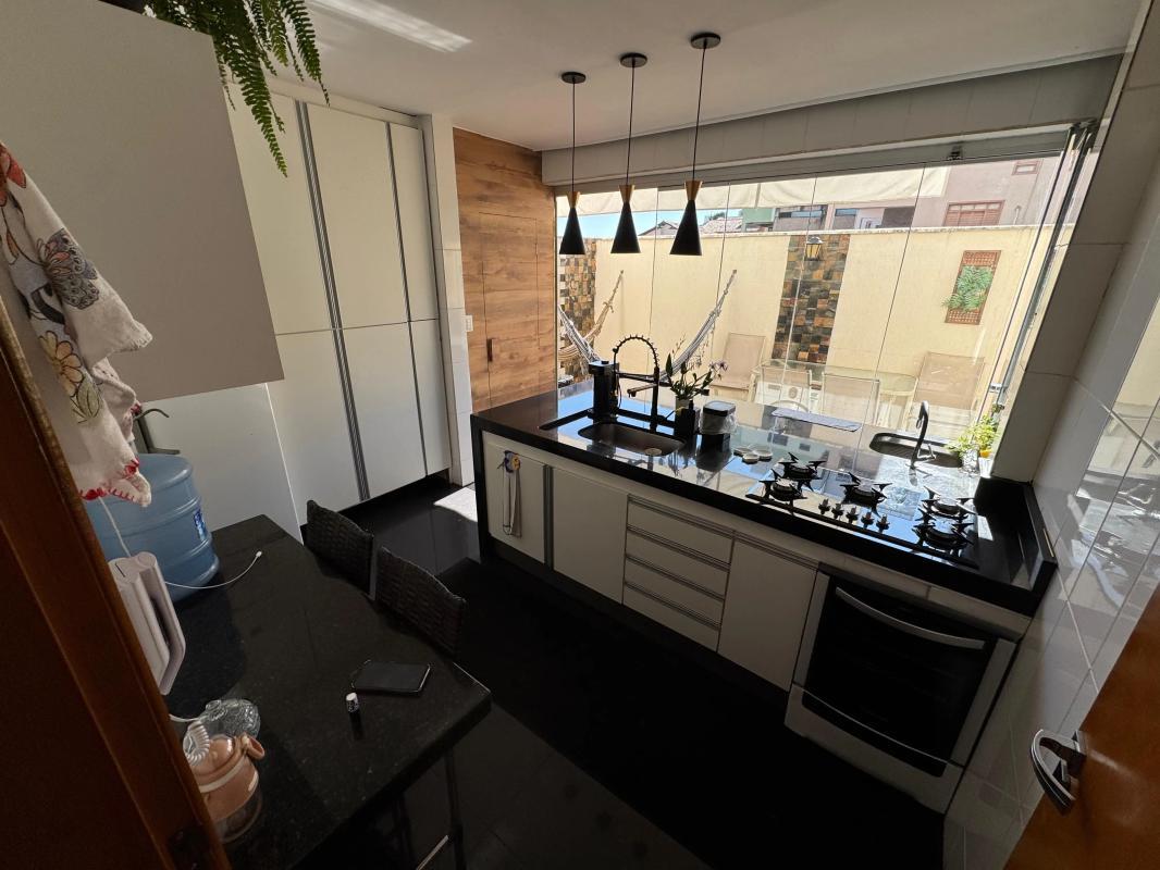 Apartamento, Fernão Dias, 3 Quartos, 4 Vagas, 1 Suíte
