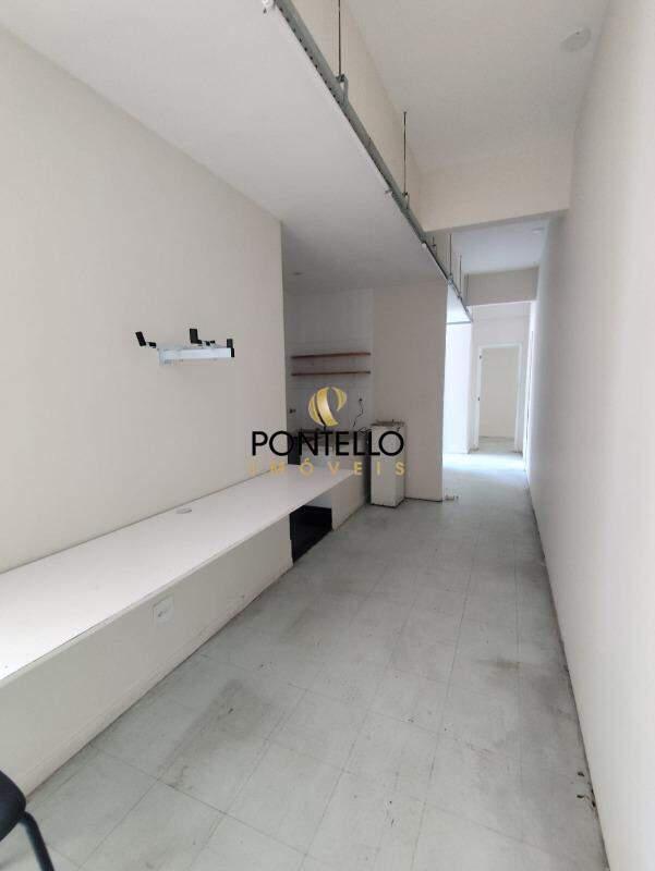 Andar, Centro, 0 Quarto, 0 Vaga