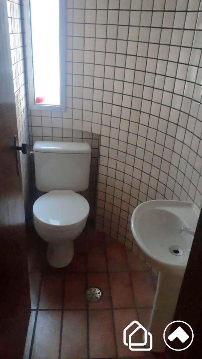 Sala, Funcionários