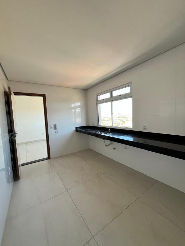 Cobertura, Jardim Industrial, 3 Quartos, 2 Vagas, 1 Suíte
