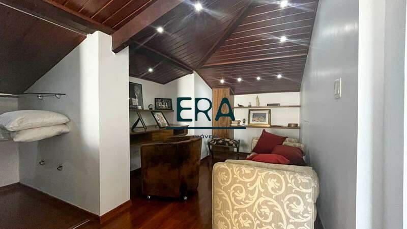 Casa, Comiteco, 5 Quartos, 6 Vagas, 2 Suítes