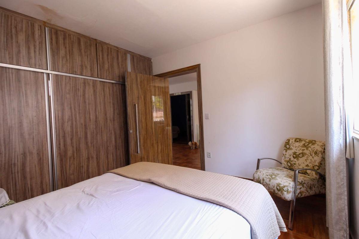 Casa, Horto, 6 Quartos, 2 Vagas, 5 Suítes