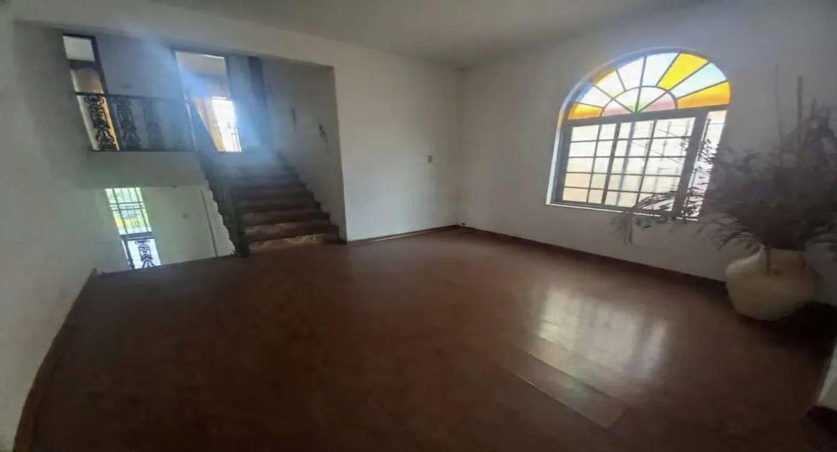 Casa, Cidade Nova, 5 Quartos, 3 Vagas, 1 Suíte