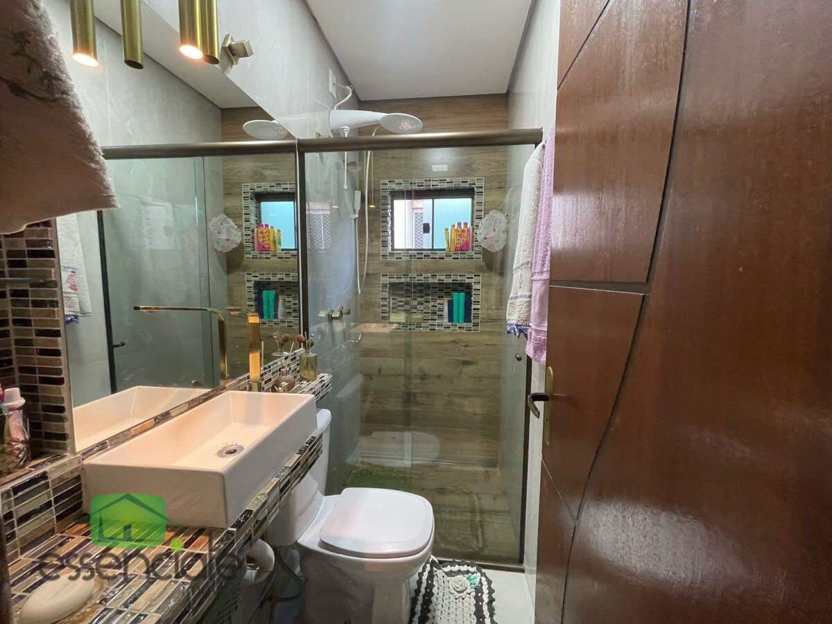 Casa, Conjunto Água Branca, 3 Quartos, 2 Vagas, 1 Suíte