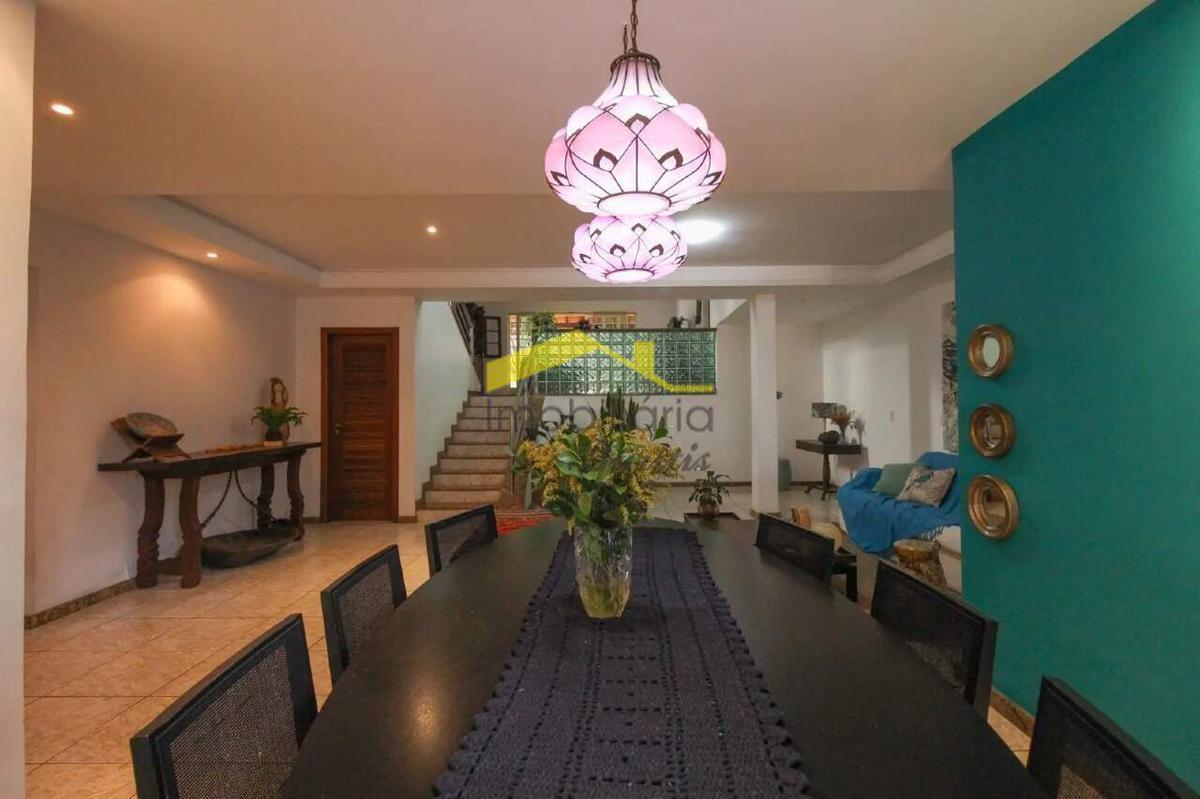Casa, Buritis, 4 Quartos, 4 Vagas, 1 Suíte