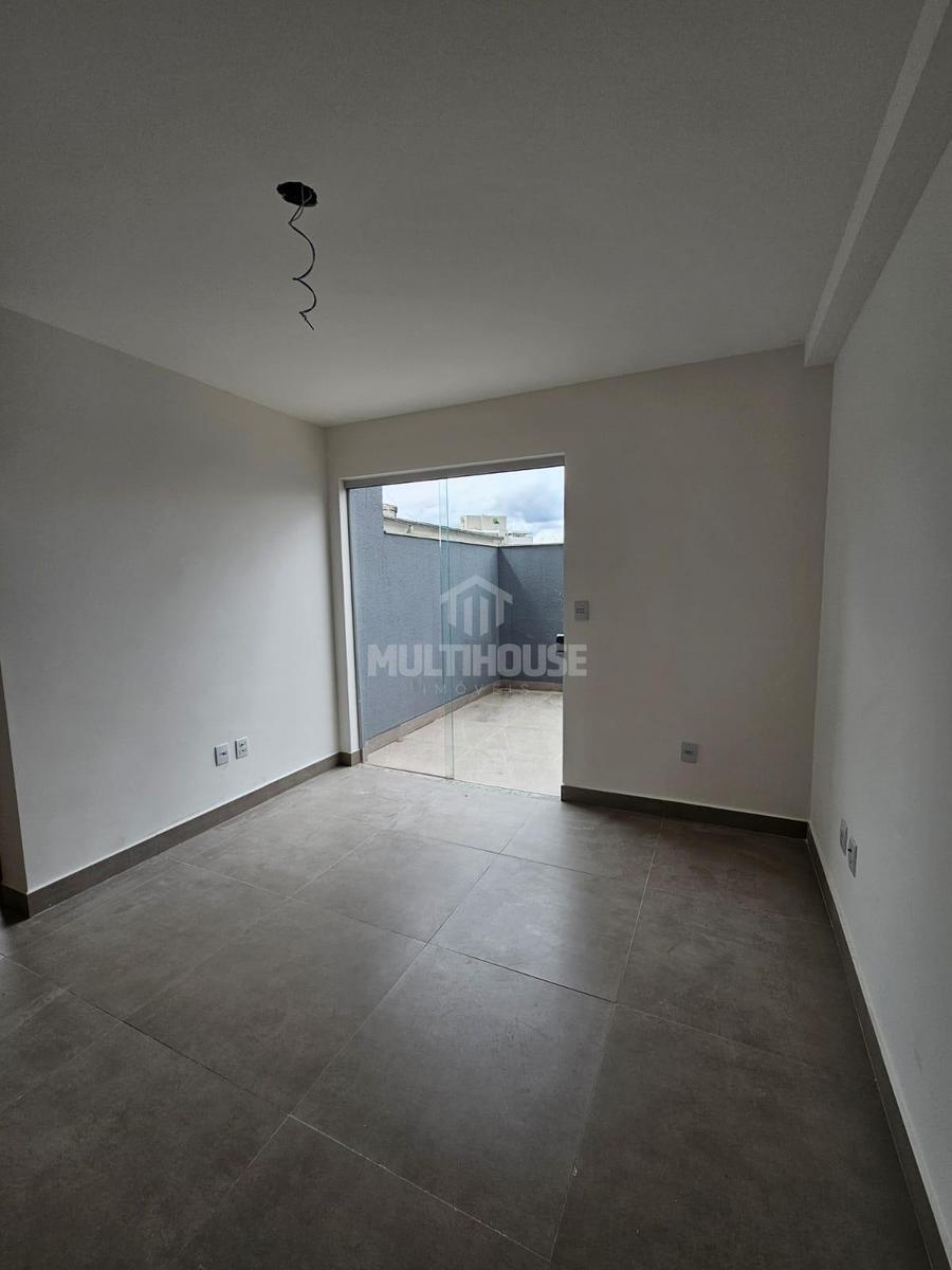 Apartamento, Candelária, 2 Quartos, 2 Vagas, 1 Suíte