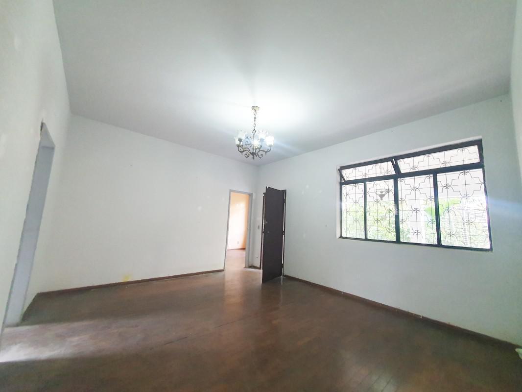 Casa, Barro Preto, 4 Quartos, 0 Vaga