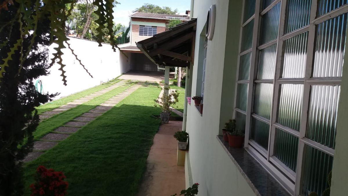 Casa, Braúnas, 6 Quartos, 4 Vagas, 2 Suítes