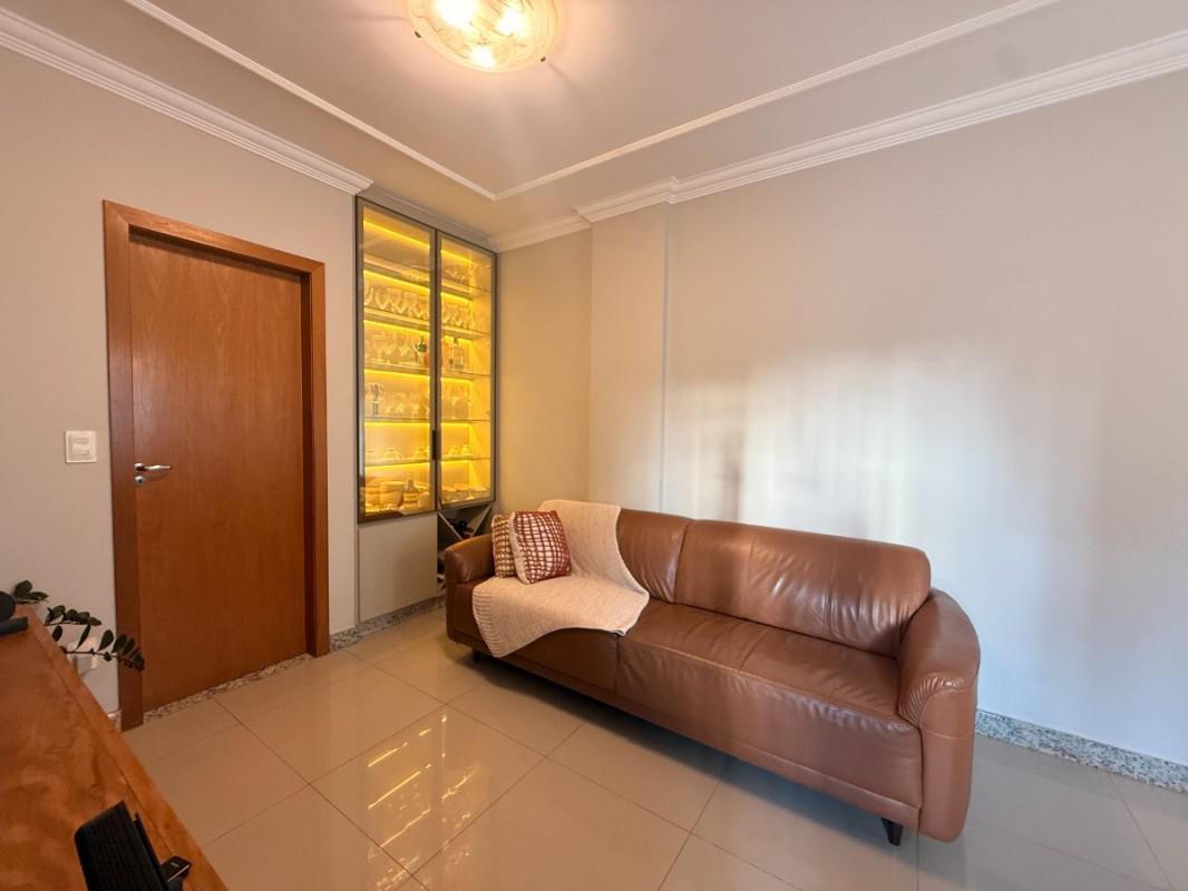 Apartamento, Sagrada Família, 3 Quartos, 2 Vagas, 1 Suíte
