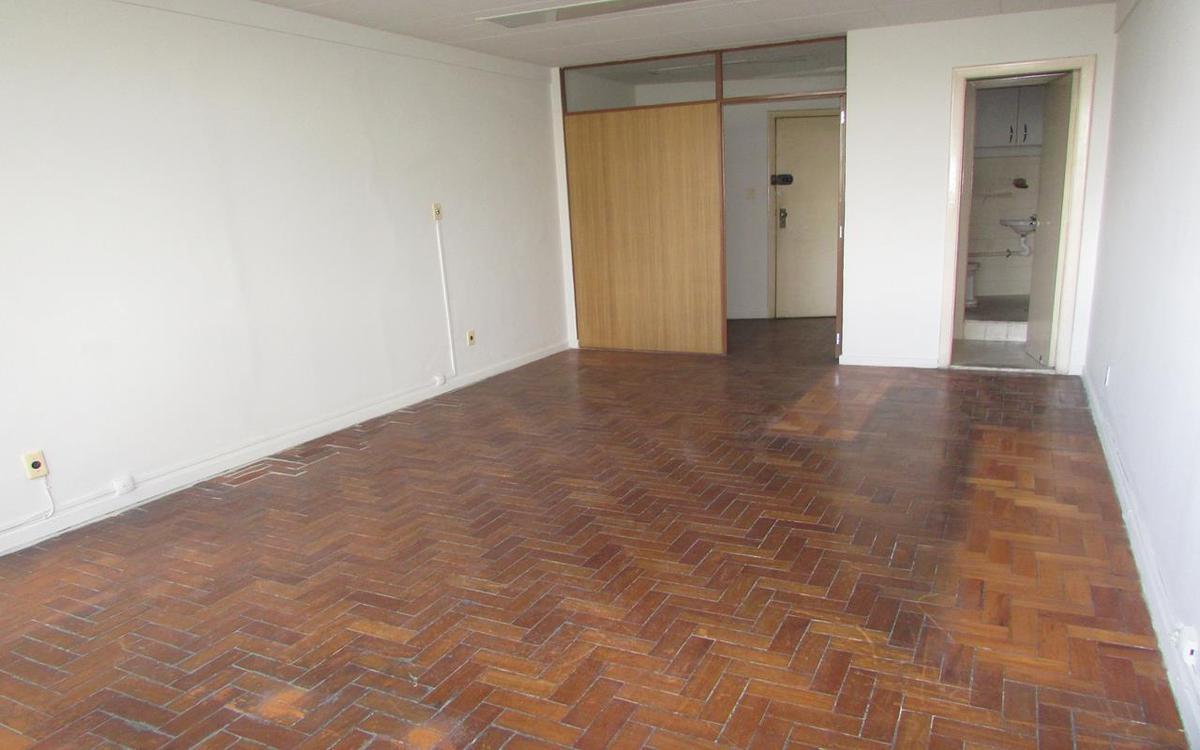 Sala, Centro
