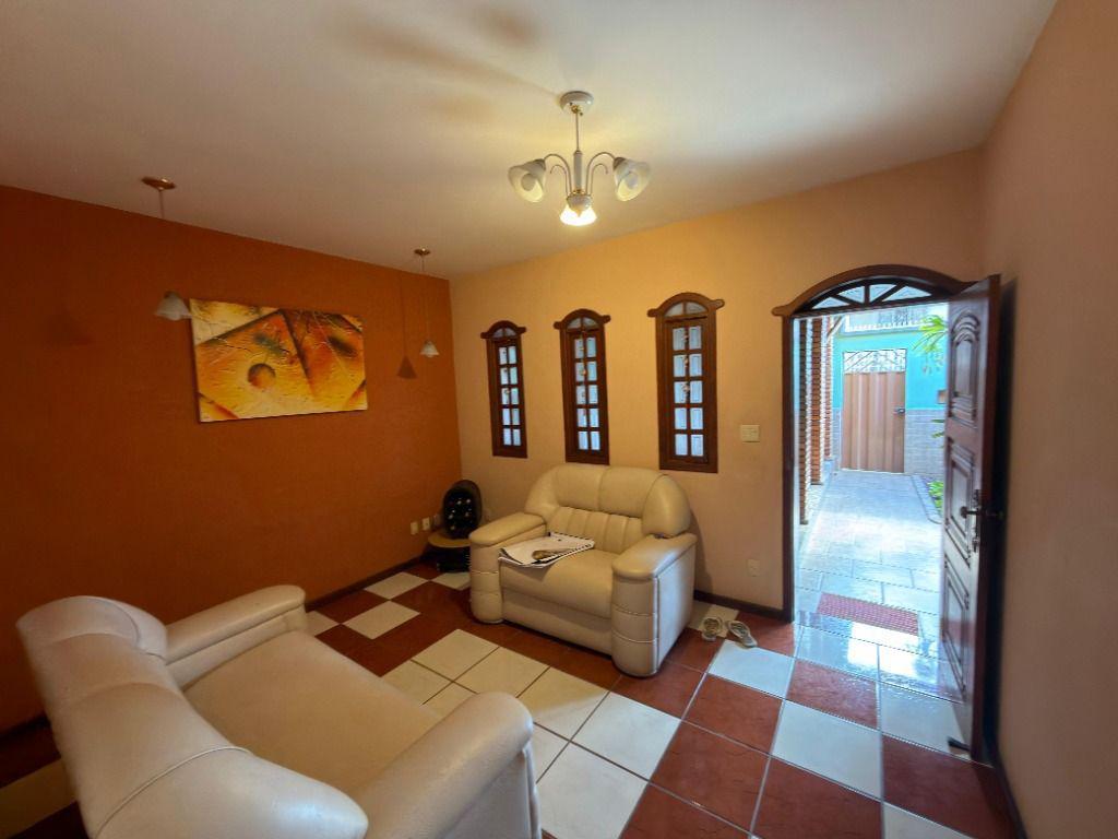 Casa, Itacolomi, 3 Quartos, 0 Vaga, 1 Suíte