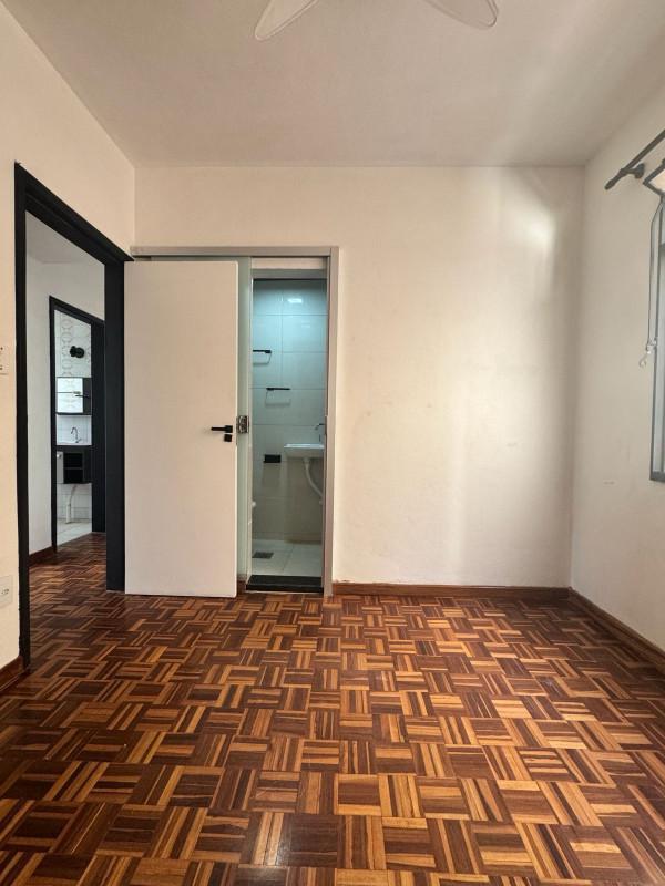 Apartamento, Sagrada Família, 2 Quartos, 1 Vaga, 1 Suíte