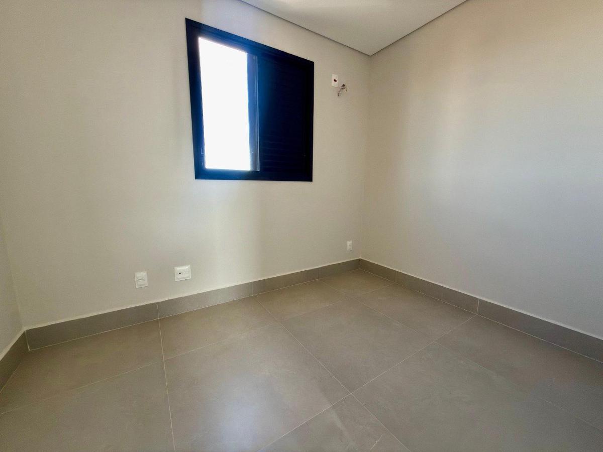 Cobertura, Planalto, 4 Quartos, 2 Vagas, 2 Suítes