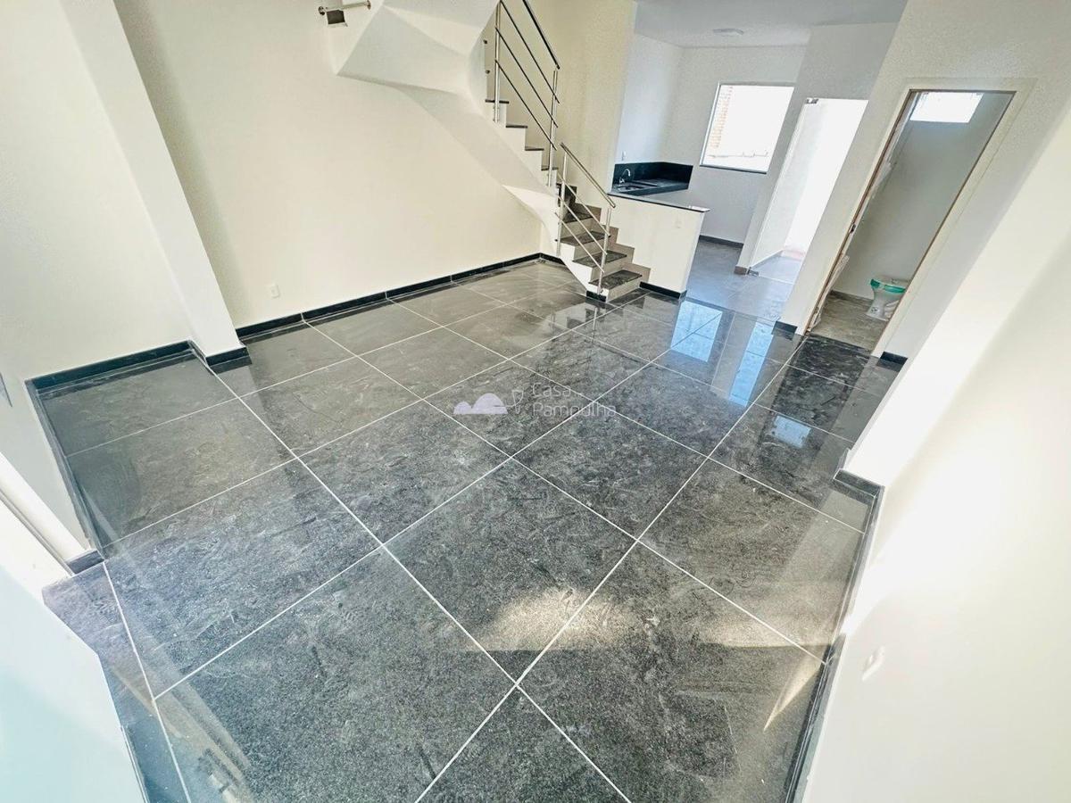 Casa, Santa Branca, 3 Quartos, 2 Vagas, 1 Suíte