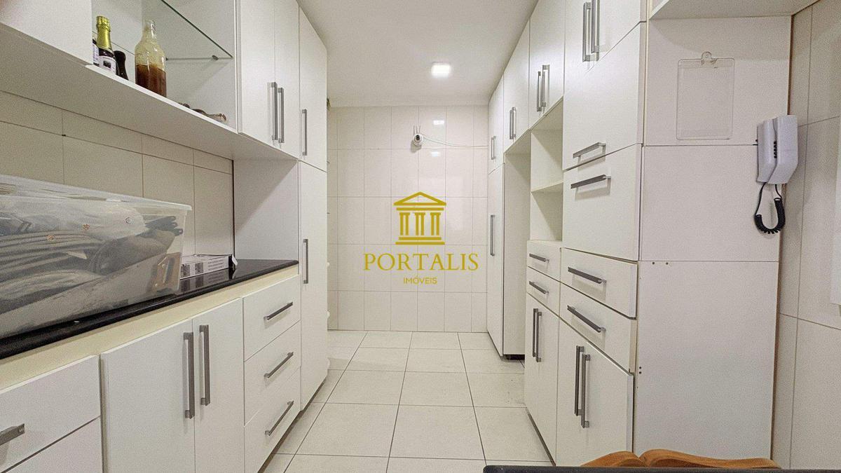 Apartamento, Centro, 3 Quartos, 0 Vaga