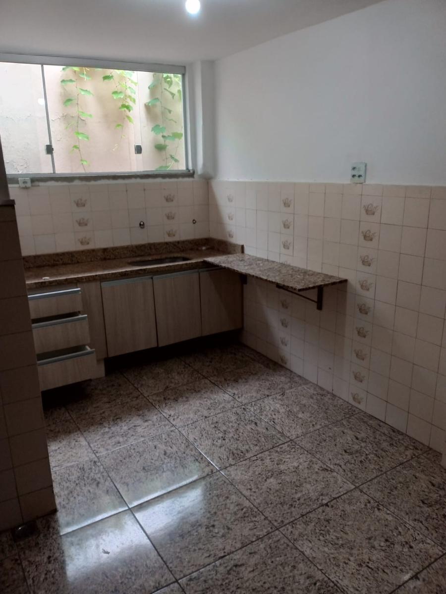 Casa, Nova Floresta, 6 Quartos, 0 Vaga, 2 Suítes