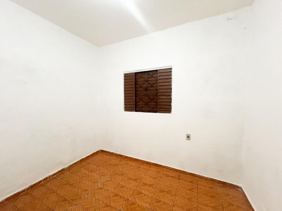Casa, Confisco, 3 Quartos, 2 Vagas, 1 Suíte