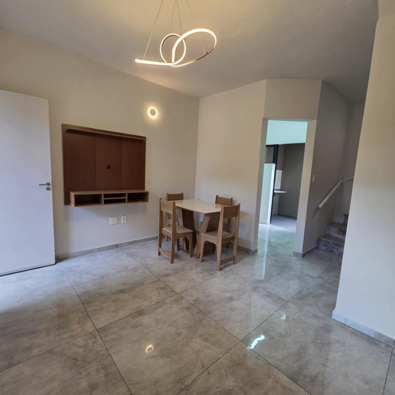 Casa, Jardim América, 2 Quartos, 1 Vaga