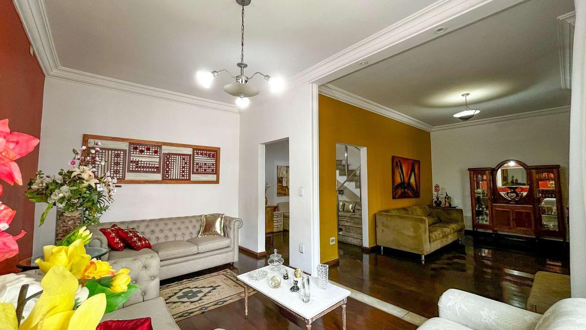 Casa, Serra, 4 Quartos, 2 Vagas, 2 Suítes