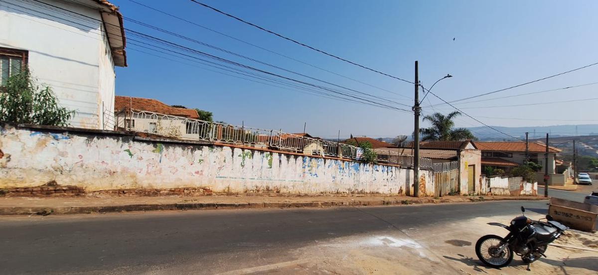 Lote, Centro, 0 Quarto, 0 Vaga
