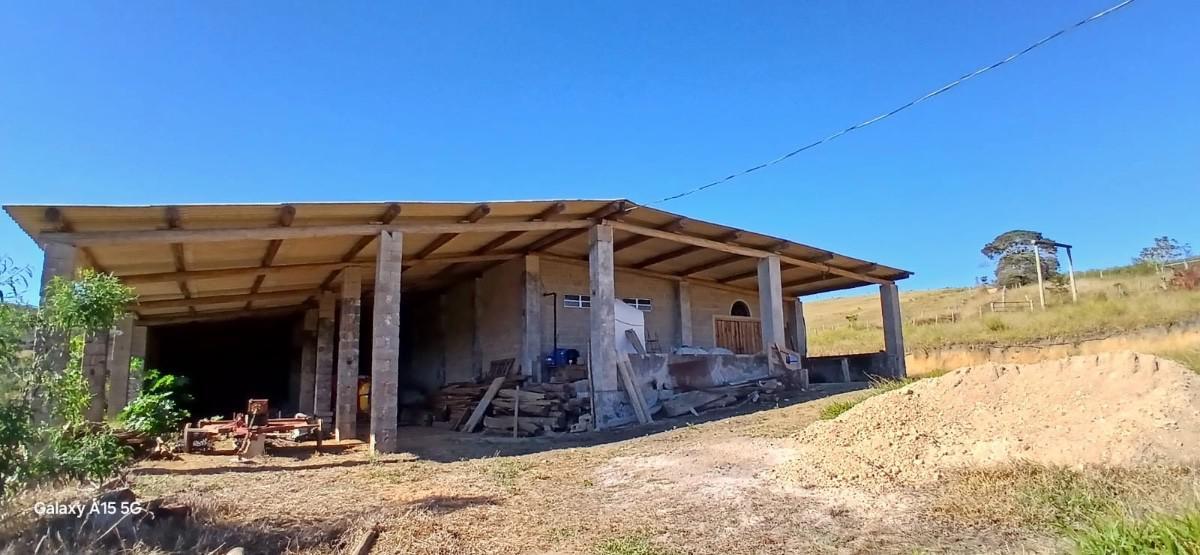 Fazenda, Centro, 6 Quartos, 10 Vagas, 2 Suítes