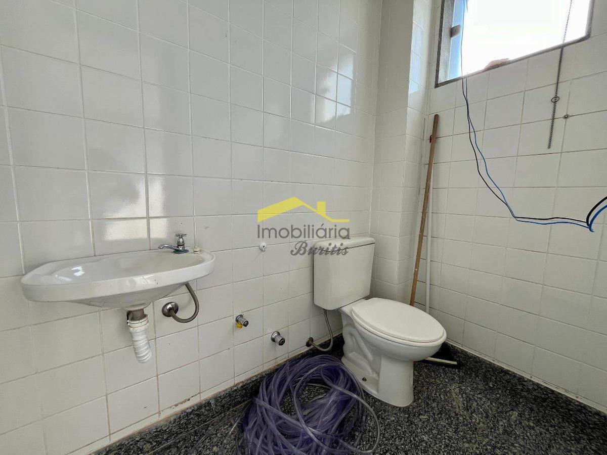 Loja, Estoril, 5 Vagas