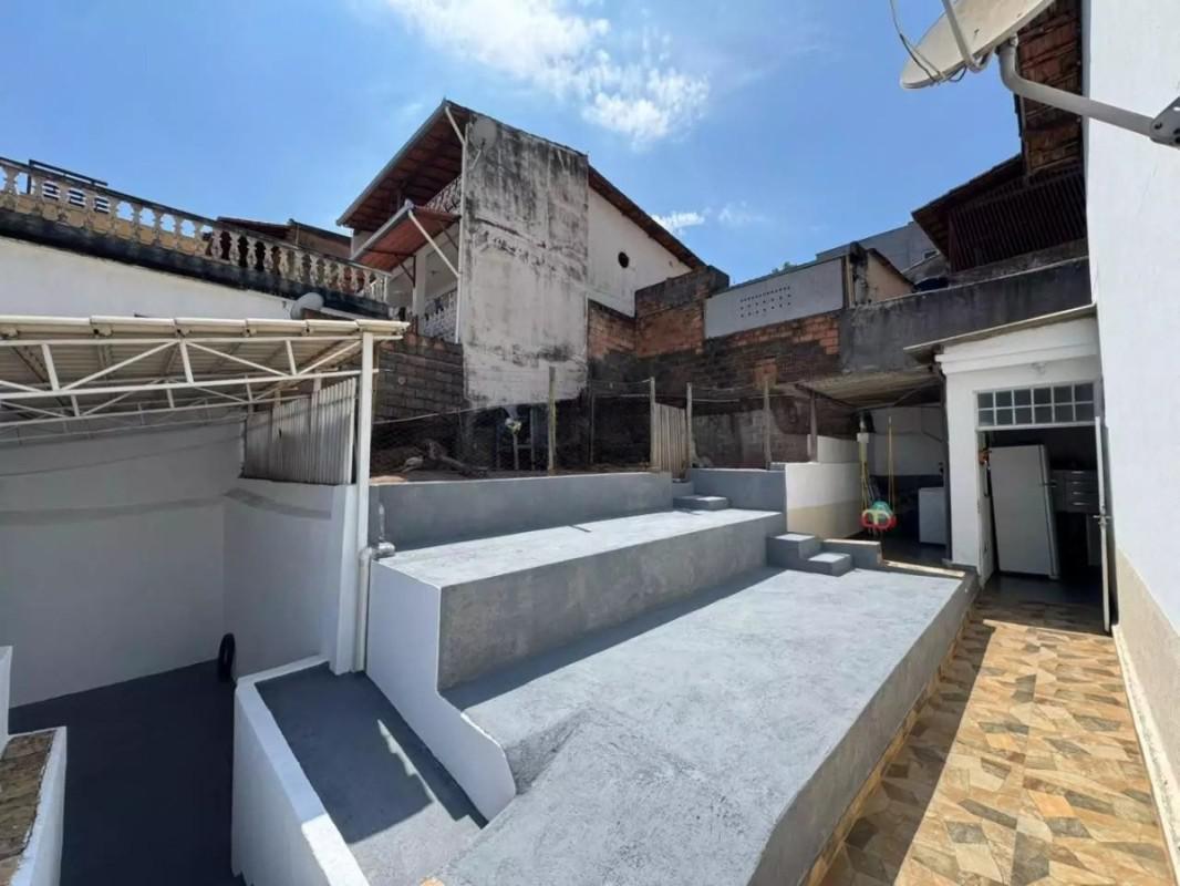 Casa, Teixeira Dias (barreiro), 4 Quartos, 2 Vagas