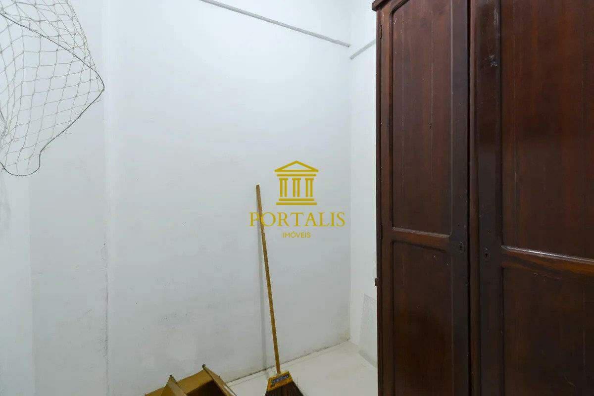 Apartamento, Centro, 2 Quartos, 0 Vaga