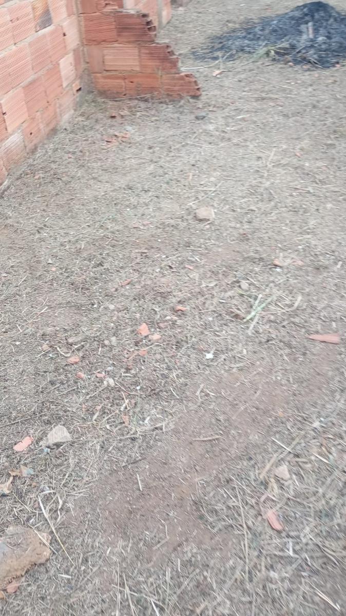 Casa, Centro, 2 Quartos, 5 Vagas