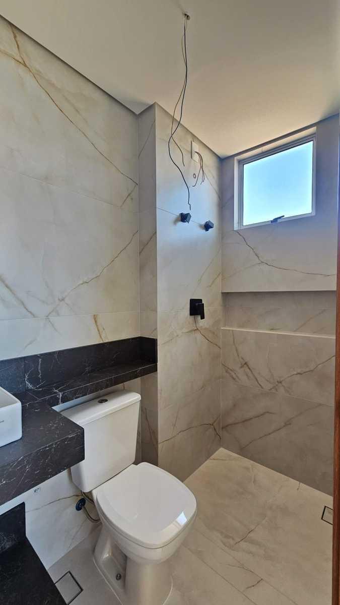 Cobertura, Miramar (barreiro), 3 Quartos, 2 Vagas, 1 Suíte