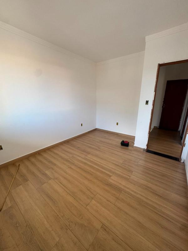 Casa, Centro, 3 Quartos, 2 Vagas, 1 Suíte