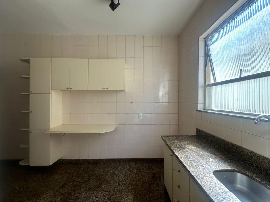 Apartamento, Sagrada Família, 3 Quartos, 2 Vagas, 1 Suíte