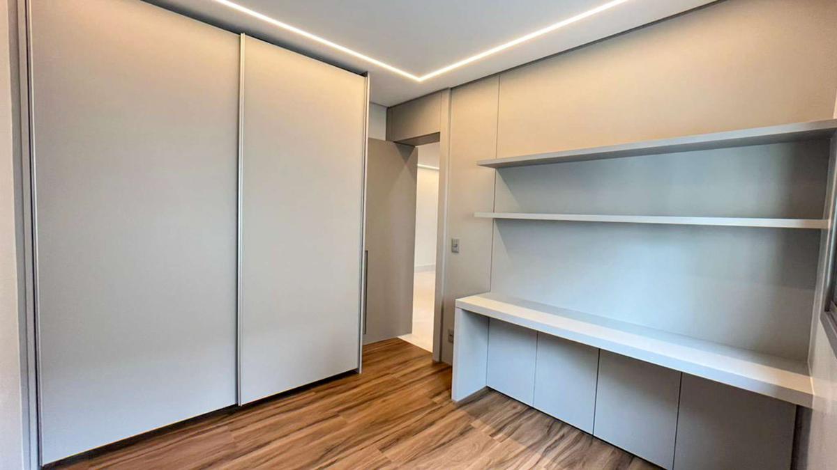 Apartamento, Funcionários, 2 Quartos, 2 Vagas, 1 Suíte