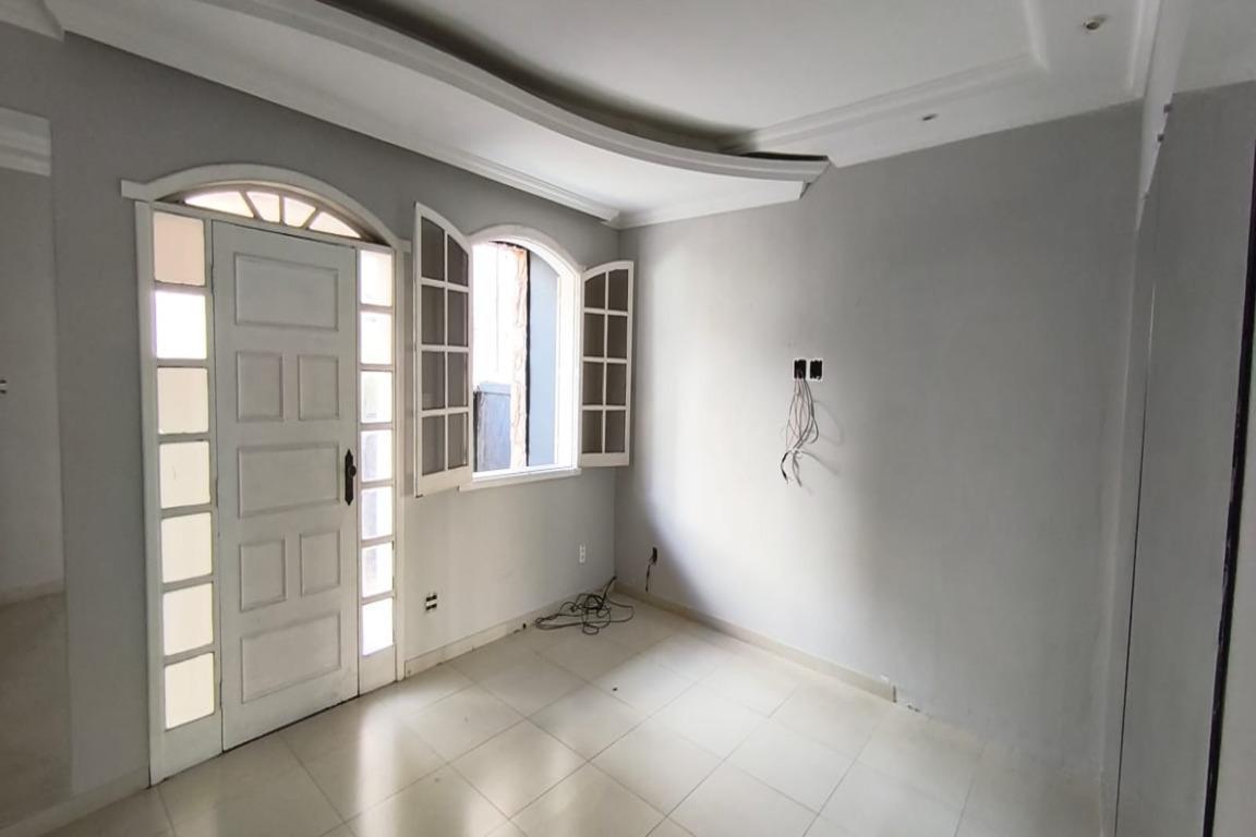 Casa, Cidade Nova, 5 Quartos, 4 Vagas, 2 Suítes