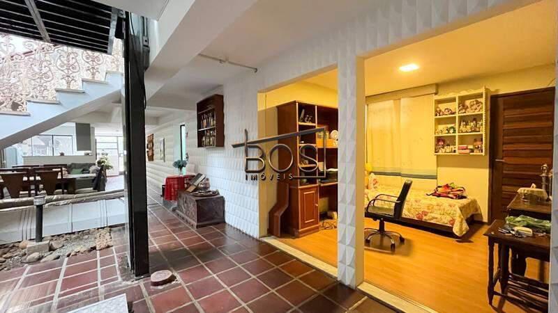 Casa, Serra, 7 Quartos, 8 Vagas, 2 Suítes