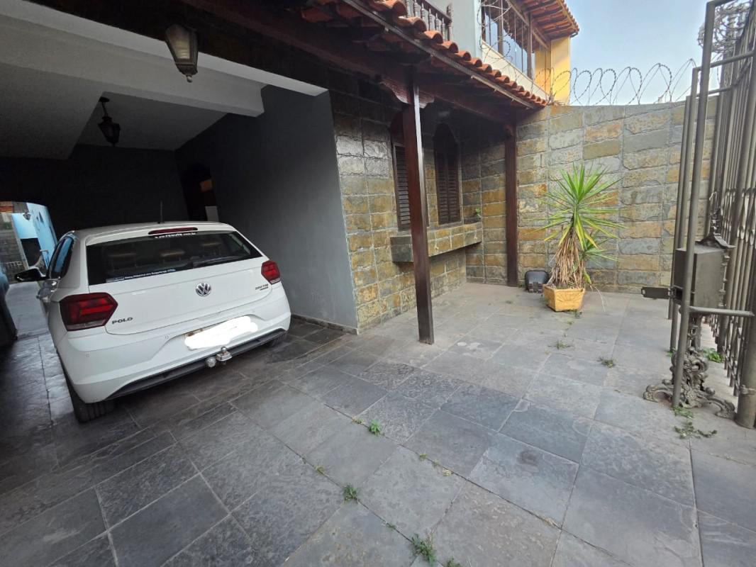 Casa, Coqueiros, 4 Quartos, 1 Vaga, 1 Suíte
