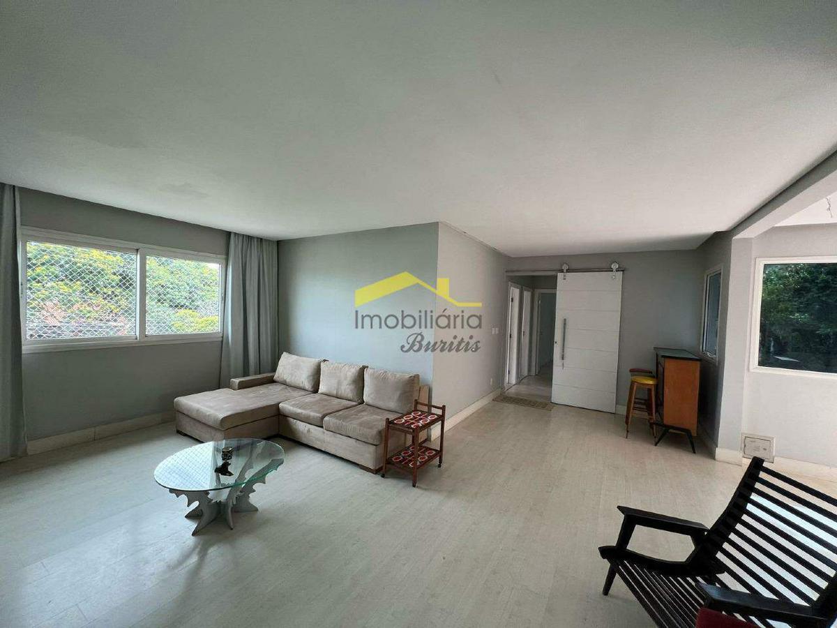 Casa, Estoril, 3 Quartos, 6 Vagas, 1 Suíte