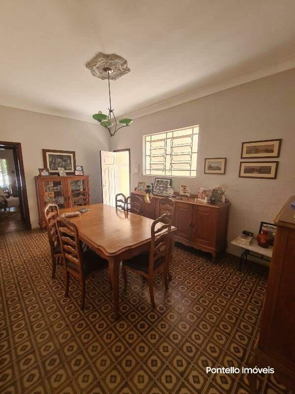 Casa, Floresta, 17 Quartos, 0 Vaga, 4 Suítes