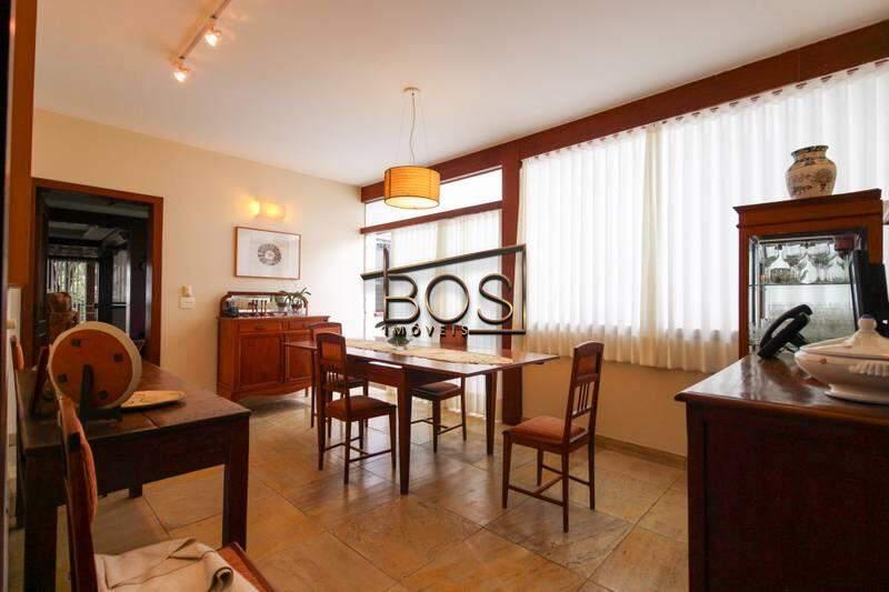 Casa, Serra, 4 Quartos, 5 Vagas, 1 Suíte