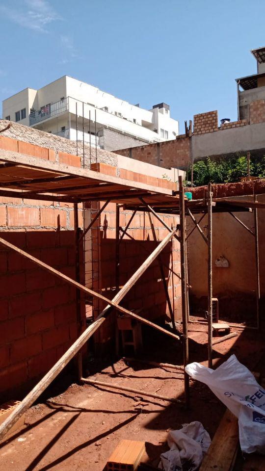 Casa, Vale das Orquídeas, 2 Quartos, 3 Vagas, 1 Suíte