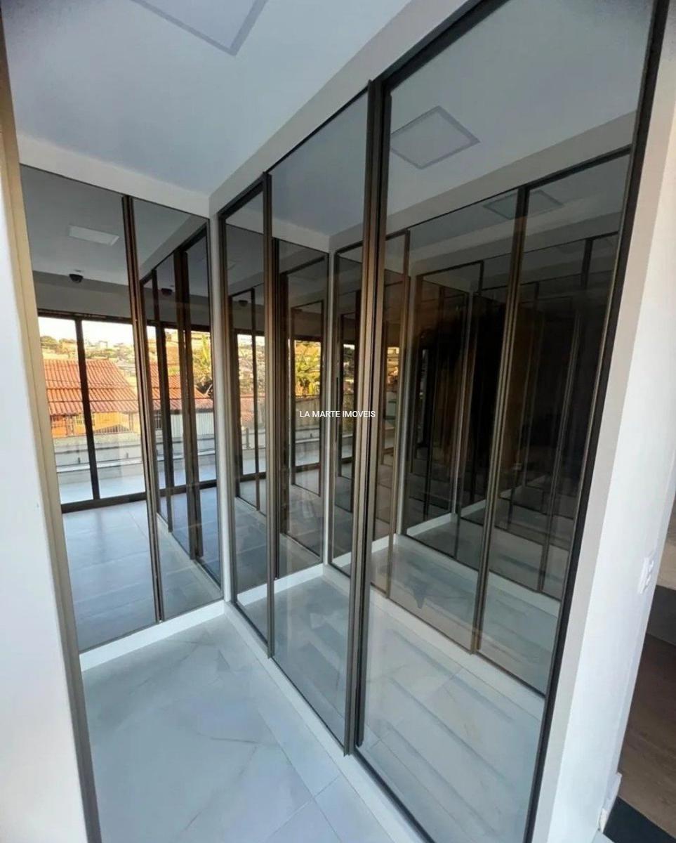 Casa, Industrial, 4 Quartos, 5 Vagas, 2 Suítes