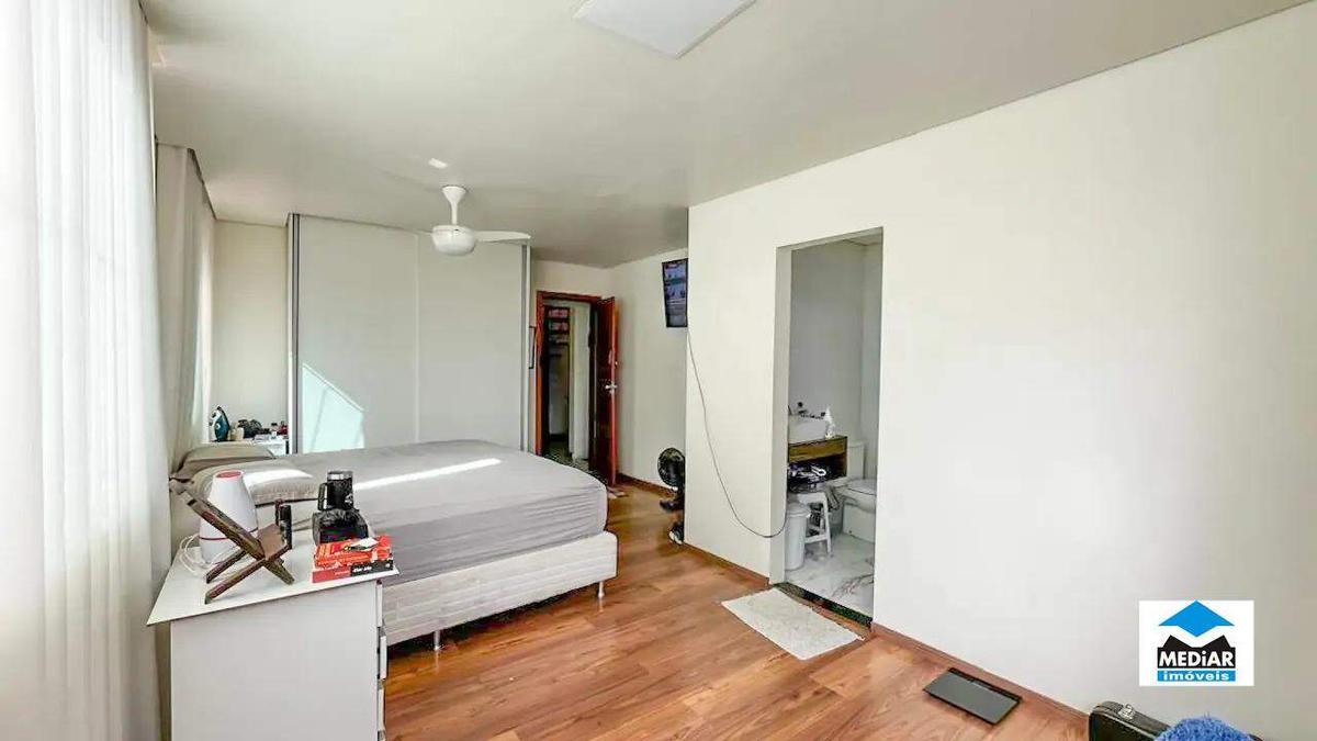 Casa, Santa Branca, 3 Quartos, 1 Vaga, 2 Suítes