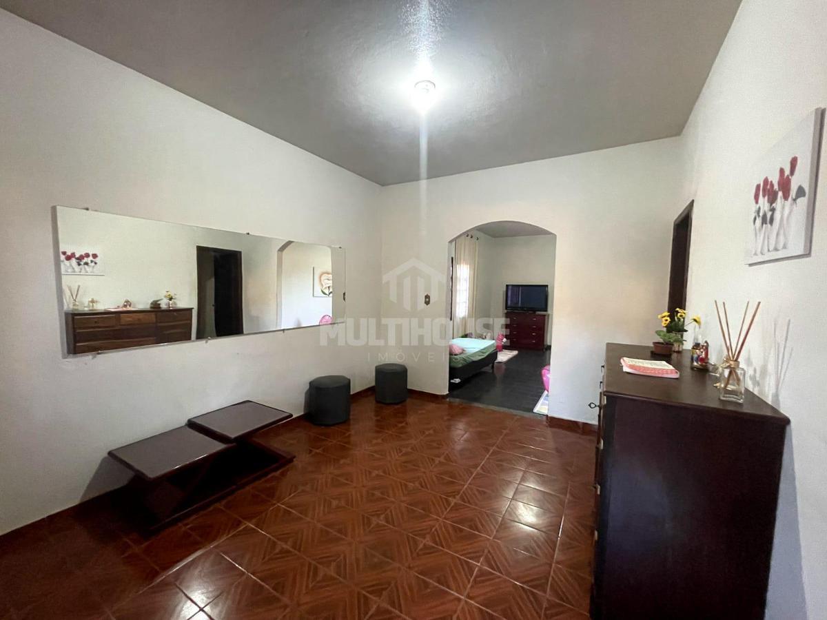 Casa, Centro, 4 Quartos, 1 Vaga, 1 Suíte