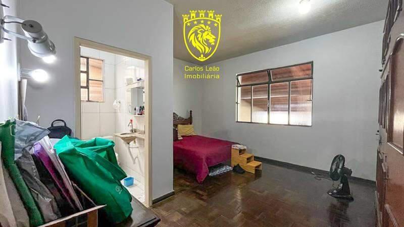 Casa, Santa Terezinha, 4 Quartos, 5 Vagas, 1 Suíte