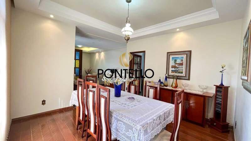 Casa, Luxemburgo, 5 Quartos, 4 Vagas, 2 Suítes