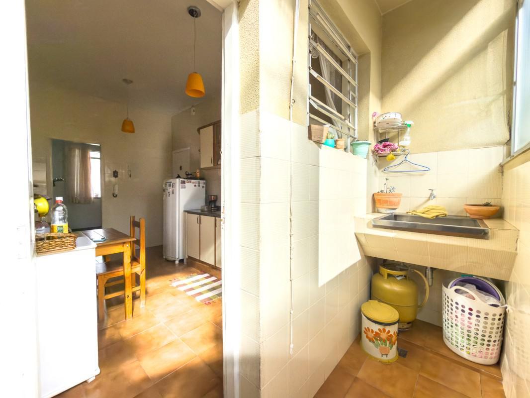 Apartamento, Floresta, 2 Quartos, 0 Vaga