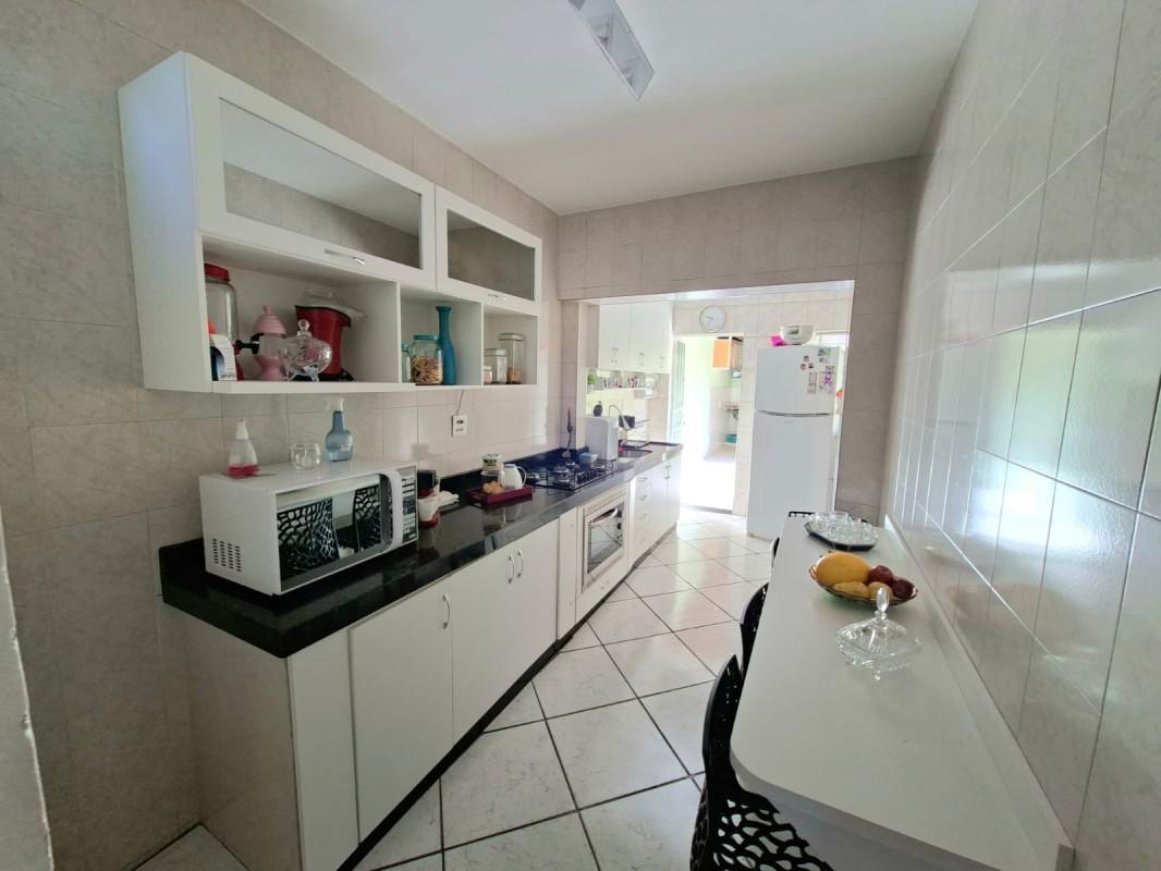 Casa, Letícia, 3 Quartos, 8 Vagas, 1 Suíte