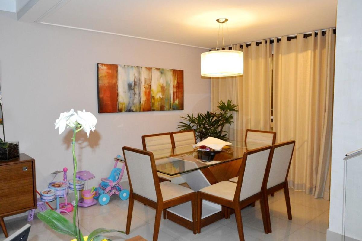 Casa, Castelo, 3 Quartos, 2 Vagas, 1 Suíte